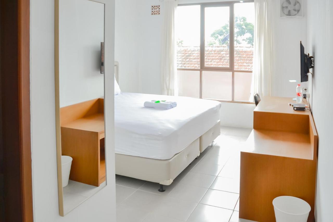 Bumi Ciboled Mitra Reddoorz Near Gerbang Tol Pamulihan Jatinangor 外观 照片